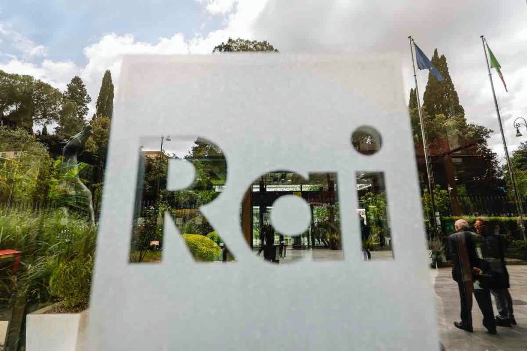 Rai in crisi dopo il colpo di Pier Silvio: una mossa inattesa può cambiare la sfida in TV